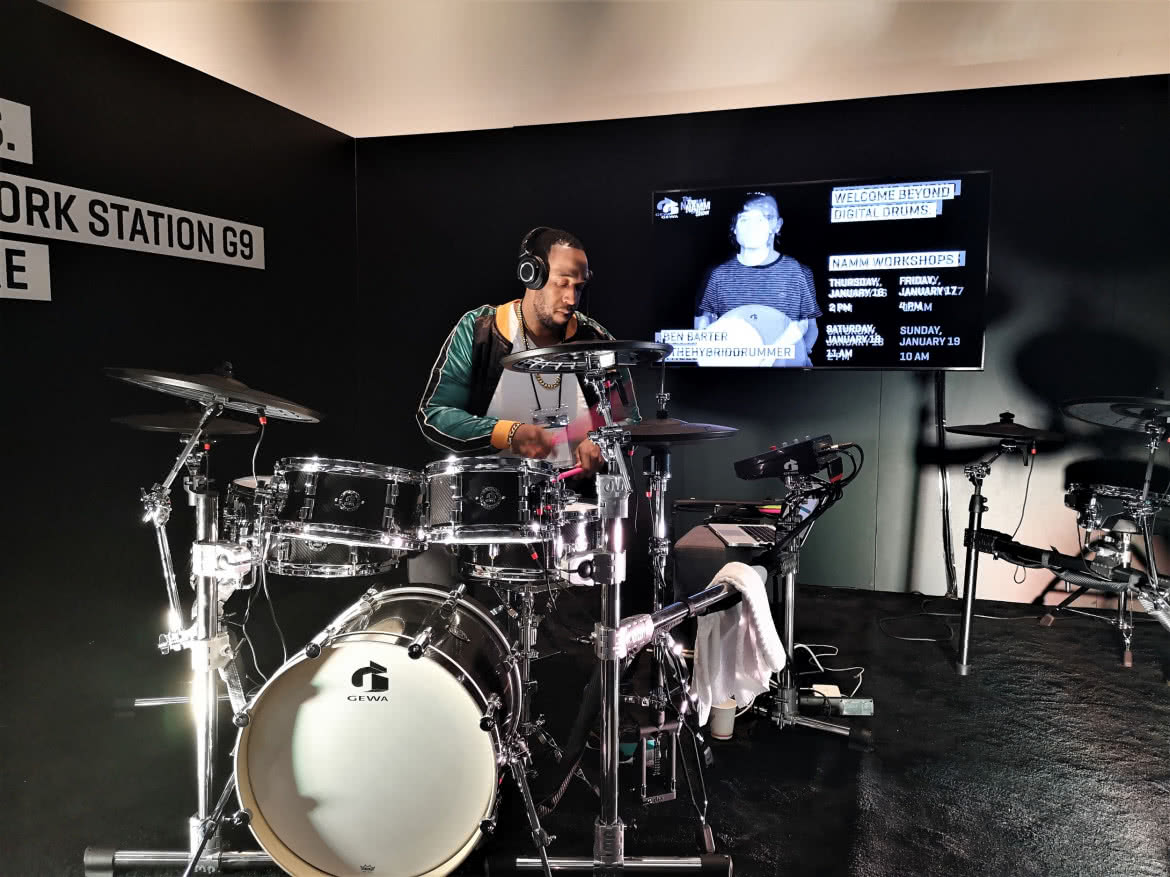 Eric Moore prezentował perkusję elektroniczną Gewa G9 podczas… trzeciej „premiery” tego instrumentu